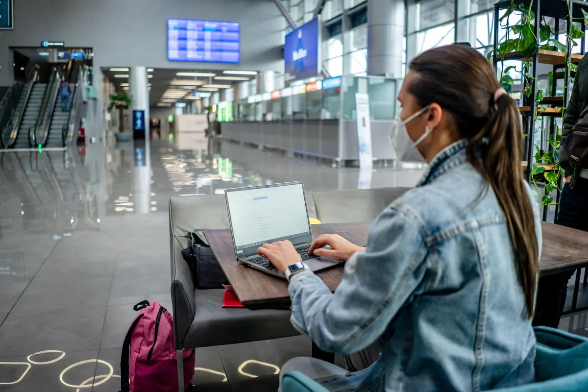 Public Wi-Fi Safety at Airports and Cafes: A Traveler's Checklist